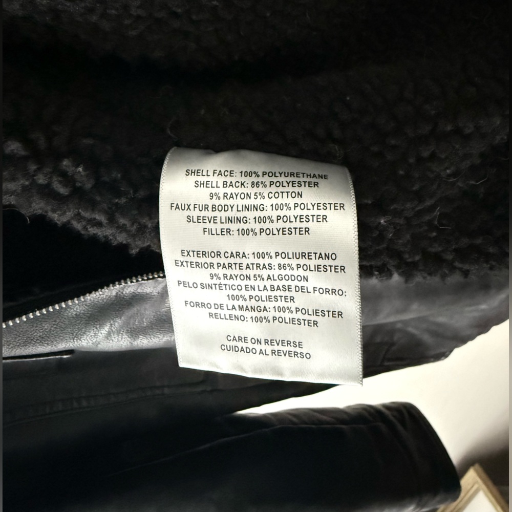 Levis Faux Black Leather Sherpa Lined Trucker Jacket Men’s Small -Levi Red Label - Picture 9 of 16